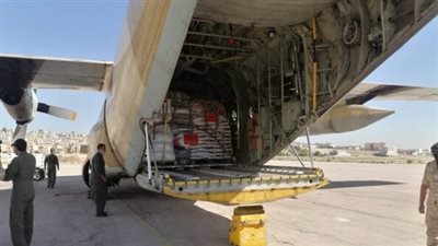 المتحدث العسكرى: مصر والأردن والإمارات وفرنسا وقطر يسقطون مساعدات على غزة