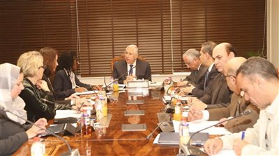 وزير الزراعة يبحث مع  المدير الإقليمي للتنمية المستدامة بالبنك الدولي المشروعات المشتركة والتعاون المستقبلي 