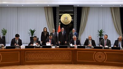 توقيع 7 اتفاقيات مع مطورين عالميين لتنفيذ مشروعات بمجالي الهيدروجين الأخضر والطاقة المتجددة بالمنطقة الاقتصادية لقناة السويس