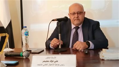 علي فؤاد مخيمر رئيس جمعية الإعجاز العلمي المتجدد يلقي محاضرة 