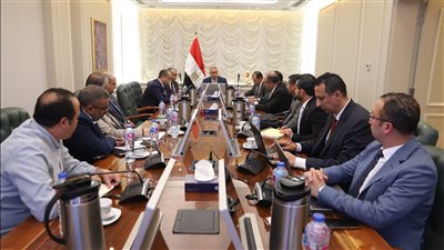 وزير العمل: تسهيل إجراءات تراخيص 