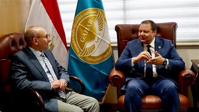 طه يستقبل ممثل منظمة تيموس للاعتماد الدولي بمقر الهيئة بالعاصمة الادارية الجديدة