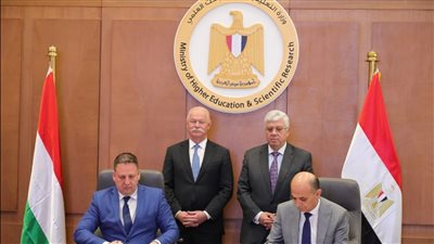 وزيرا التعليم العالي والثقافة والابتكار المجرى يشهدان توقيع مذكرة تفاهم بين جامعة المنصورة وجامعة ديبرتسين المجرية