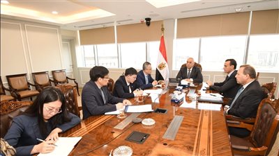 وزير الإسكان والقائم بأعمال السفير الصيني بالقاهرة يبحثان موقف المشروعات المشتركة مع شركات المقاولات الصينية