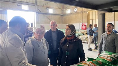  رئيس جهاز السويس الجديدة  تتفقد مصانع وشركات بالقطاع الصناعي الأول