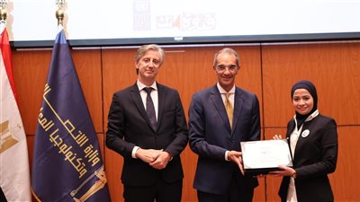 وزير الاتصالات يفتتح فعاليات ملتقى 