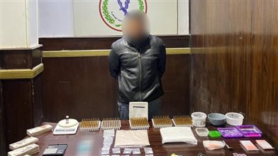 ضبط شخص بتهمة الإتجار في المواد المخدرة بالقاهرة