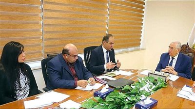 وزير الزراعة يبحث تعزيز تطبيقات برامج الابتكار والتكنولوجيا في مجال الزراعة