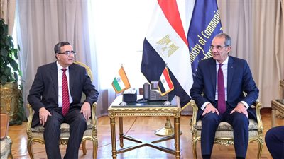  طلعت يشهد مراسم توقيع مذكرة تفاهم بين معهد تكنولوجيا المعلومات والمعهد الوطنى للإلكترونيات وتكنولوجيا المعلومات الهندى