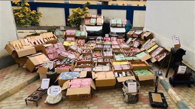 أكثر من 1,8 مليون قطعة.. ضبط 3 أشخاص بتهمة الإتجار وتصنيع الألعاب النارية بالفيوم 