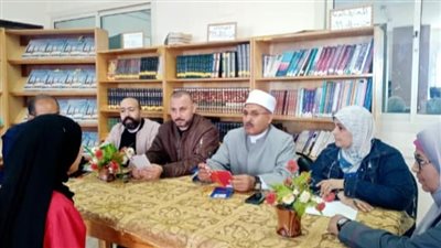 رئيس أزهرية السويس يتابع تصفيات مسابقة تحدي القراءة