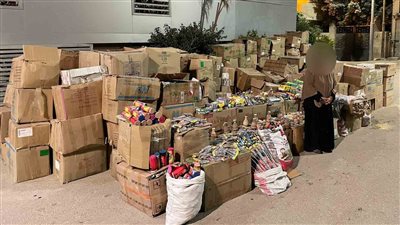 بقصد الإتجار.. ضبط 5 مليون قطعة ألعاب نارية بحوزة سيدة بالمنيا 