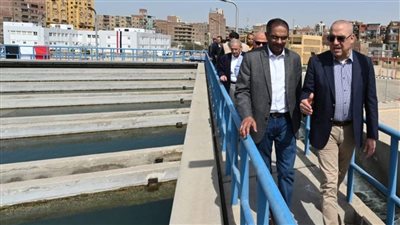 وزير الإسكان يتفقد مأخذ ومحطة مياه شبرا الخيمة بطاقة تصميمية 600 ألف م3 يومياً 