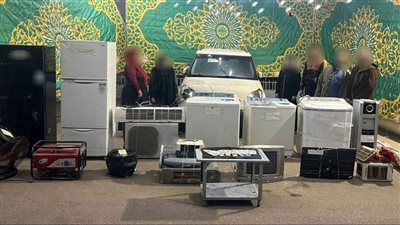 أثناء تواجدهم أمام ماكينات الصراف الآلى..  ضبط تشكيل عصابي بتهمة سرقة بطاقات الدفع الإلكتروني