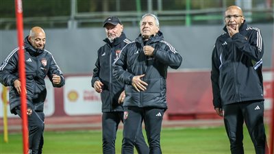 قبل رحلة تنزانيا.. كولر يمنح لاعبي الأهلي راحة من التدريبات اليوم