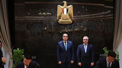 باستثمارات أجنبية.. مدبولي يشهد توقيع اتفاقية إطارية بشأن إقامة مصنع 