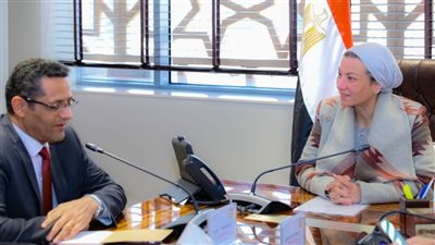 وزيرة البيئة تلتقى نقيب الصحفيين لبحث سبل التعاون في دعم الصحافة البيئية في مصر 