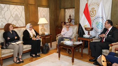 رئيس هيئة الرعاية الصحية يبحث مع المدير القُطري لهيئة إنقاذ الطفولة تعزيز الدور الوطني لهيئة الرعاية في تقديم الخدمات الصحية 