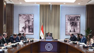رئيس الوزراء يتابع الموقف التنفيذي للإفراج الجمركي عن البضائع في الموانئ وتطبيق منظومة الشحن المُسبق