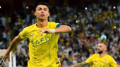 يتفوق على حمد الله.. رونالدو لاعب شهر مارس بالدوري السعودي
