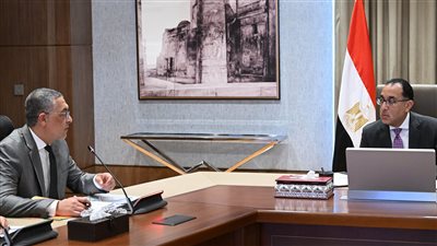 رئيس الوزراء يتابع مع الرئيس التنفيذي للهيئة العامة للاستثمار ترتيبات تنظيم مؤتمر الاستثمار بالتعاون مع الاتحاد الأوروبي