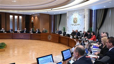 رئيس الوزراء يُهنئ الرئيس السيسي والحكومة والشعب المصري العظيم بمُناسبة حلول عيد الفطر المُبارك