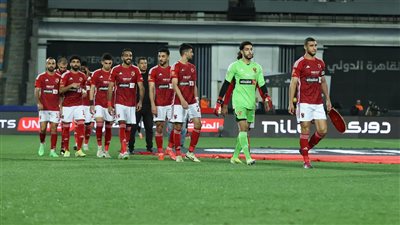 بيبو يعاقب لاعبي الأهلي بعد خسارة 5 نقاط في الدوري