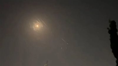 وزير خارجية إيران: طهران ليست لديها نية لإطالة أمد عملياتها الدفاعية