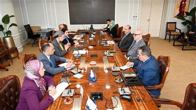 وزيرا الإسكان والبيئة يناقشان مقترحات إدارة وتشغيل مشروع تطوير موقع التجلى الأعظم 