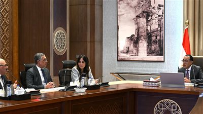 رئيس الوزراء: دعم كامل لتوسعات المُجمع الصناعى لشركة هايير الصينية