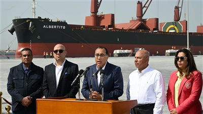 مدبولى: التطوير الكبير الذي تشهده الموانئ المصرية غير مسبوق وتنفذه شركات مصرية