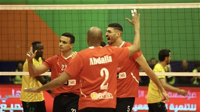 الأهلي يتوج بطلا للأندية الإفريقية للكرة الطائرة على حساب مولودية بوسالم