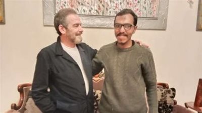 جبر الخواطر.. أحمد عبد العزيز يعتذر للشاب صاحب واقعة عزاء شيرين سيف النصر 