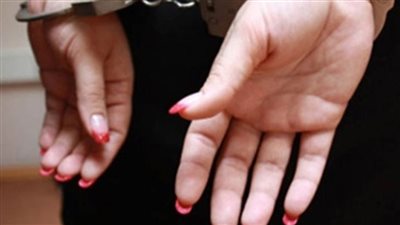 فيديوهات خادشة للحياء.. تفاصيل القبض على البلوجر نادين طارق