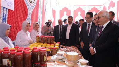 الدكتور رضا حجازي يوجه بإطلاق معرض دائم لتسويق منتجات طلاب التعليم الفني وأعمالهم بأسعار مناسبة