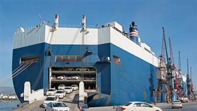 وصول 720 سيارة للسويس قادمة من السعودية