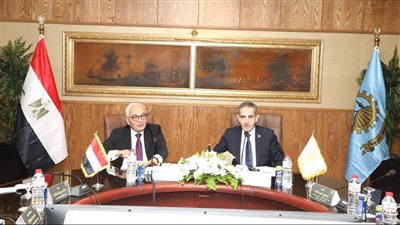 وزير التربية والتعليم ومحافظ الغربية يعقدان اجتماعًا لمتابعة الاستعدادات لامتحانات نهاية العام الدراسي 