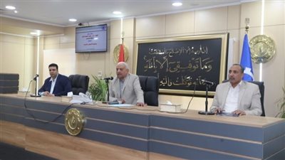 محافظ السويس يناقش تنفيذ قانون التصالح الجديد في مخالفات البناء