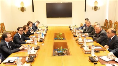 سامح شكري يستقبل وزير خارجية فرنسا