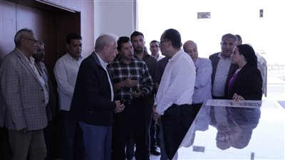 مدبولى يتفقد  القرية التراثية ومضمار الهجن ومركز الرصد الأمني الموحد