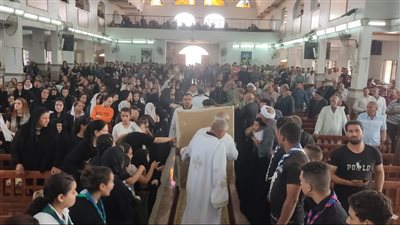 كنائس إيبارشية السويس تحتشد بالمصلين للمشاركة في صلاة الجمعة العظيمة