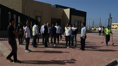 وزير الشباب والرياضة يتفقد معسكر نزل الشباب بمدينة الطور