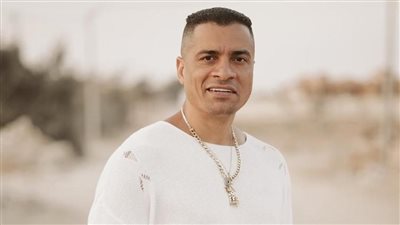 خليتوا شكلنا وحش بره.. حسن شاكوش يطالب بغلق تيك توك