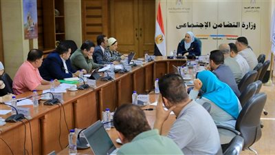 وزيرة التضامن تترأس الاجتماع الأول للجنة إسكان الأبناء  خريجي دور الأيتام فى تشكيلها الجديد