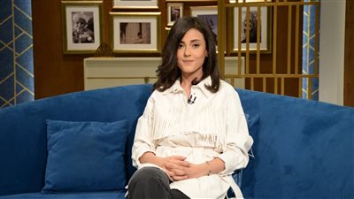 بطلة ومؤلفة مسلسل 