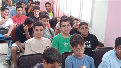 تعليم السويس تواصل تنفيذ محاضرات الدعم المدرسي لطلاب الإعدادية بالمجان