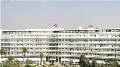 خبراء عالميين فى جراحات القلب والمخ والأعصاب والجهاز الهضمى بالمجمعات الطبية للقوات المسلحة 