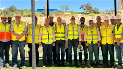 وزير الإسكان يتفقد سير العمل بمشروع سد ومحطة 