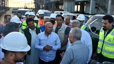 وزير النقل يتابع التقدم في معدلات تنفيذ مشروع الخط الأول من شبكة القطار الكهربائي السريع السخنة/العلمين/مطروح