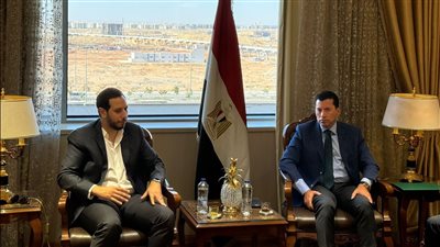 وزير الشباب والرياضة يبحث مع مسئولي وكالة سيارات بيرل ارت الإيطالية سبل التعاون المشترك لدعم رياضة السيارات في مصر